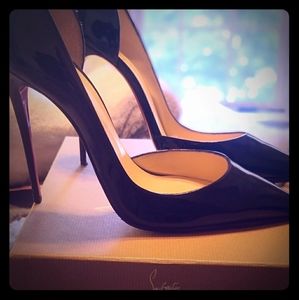 Christian  Louboutin Iriza half d'orsay